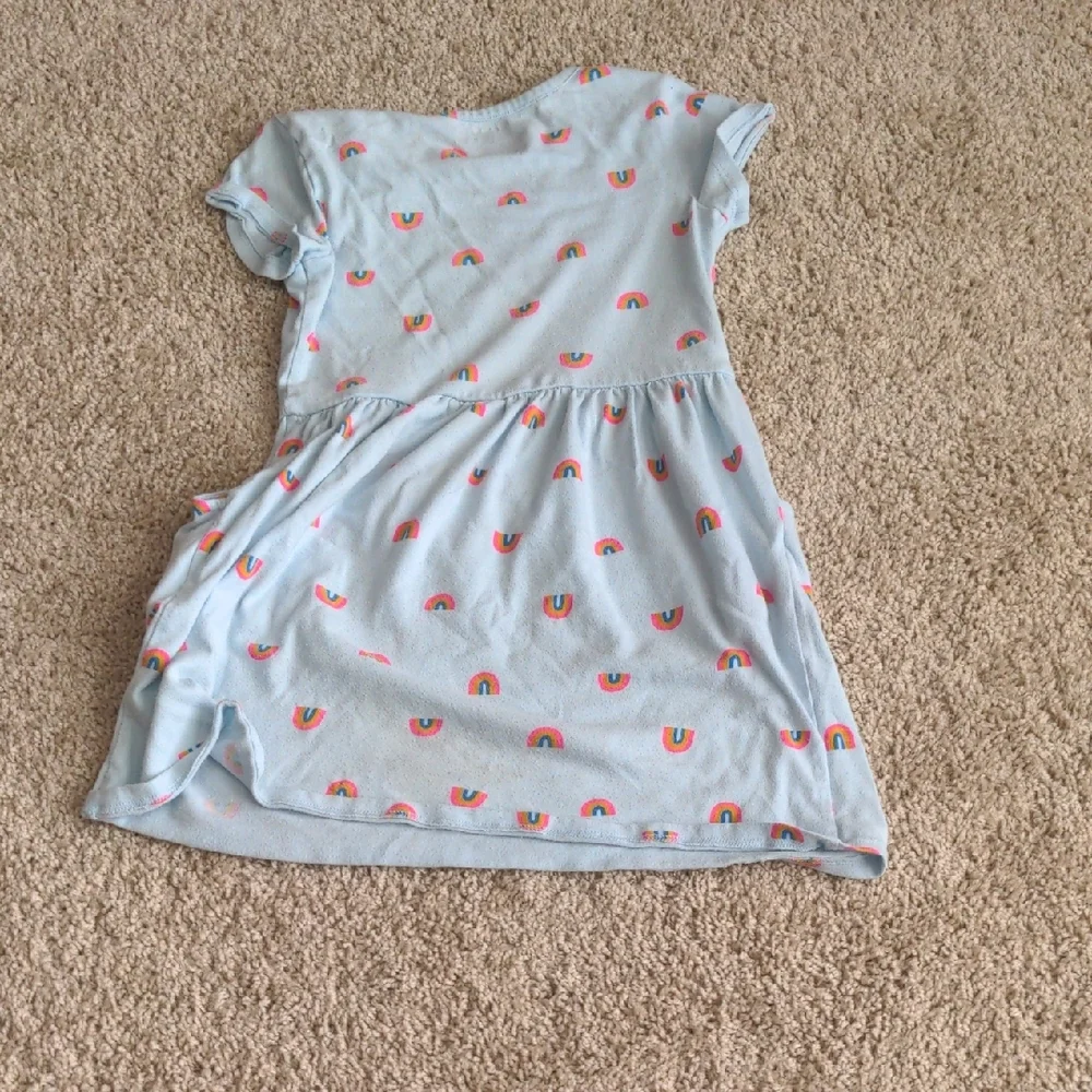 Cat & Jack Girls Size Small 6/6X Light Blue Rainbow Print Short Sleeve Dress